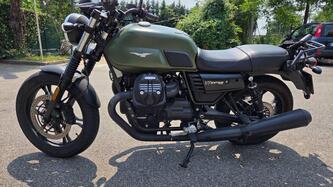 Moto Guzzi V7 III Stone (2017 - 20) usata