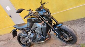 Yamaha MT-09 (2021 - 23) usata