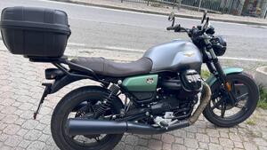 Moto Guzzi V7 Stone Centenario (2021 - 22) 