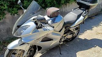 Honda VFR 800 (2002 - 05) usata