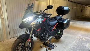 Ducati Multistrada V4 S Grand Tour (2024) 
