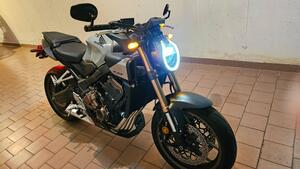 Honda CB 650 R E-Clutch (2024 - 25) 