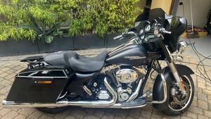 Harley-Davidson 1690 Street Glide (2011 - 13) - FLHX 