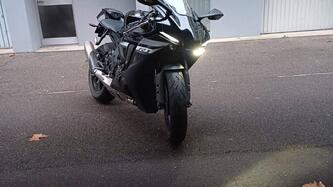 Yamaha YZF R1 (2020 - 25) usata