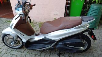 Piaggio Beverly 350 Tourer (2020)