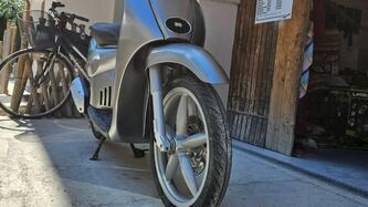 Aprilia Scarabeo 50 (2004 - 06) usata