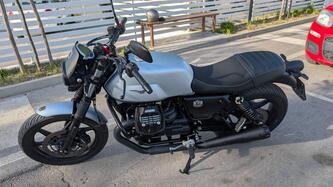 Moto Guzzi V7 850 Stone Special Abs (2021) usata