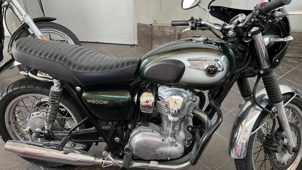 Kawasaki W 800 (2010 - 17)  (4)
