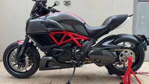 Ducati Diavel 1200 Carbon (2014 - 16) 