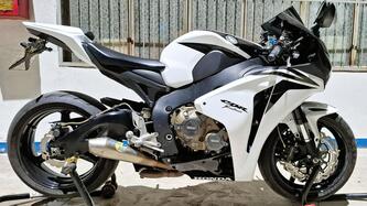 Honda CBR 1000 RR Fireblade (2008 - 11) usata