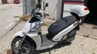 Kymco People 300i GT (2010 - 17) usata