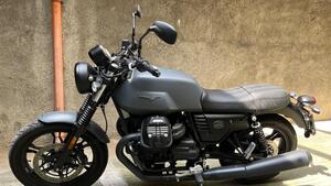 Moto Guzzi V7 III Stone (2017 - 20) 