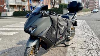 Yamaha T-Max 560 Tech Max (2021) usata