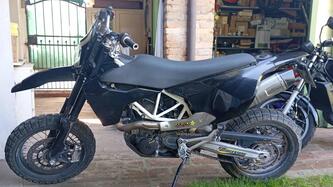Husqvarna 701 Supermoto (2017 - 19) usata