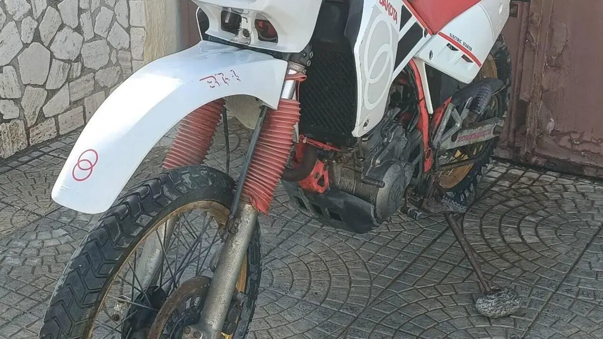 Gilera Dakota 500  (4)