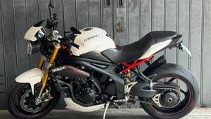 Triumph Speed Triple 1050 R ABS (2011 - 15) 