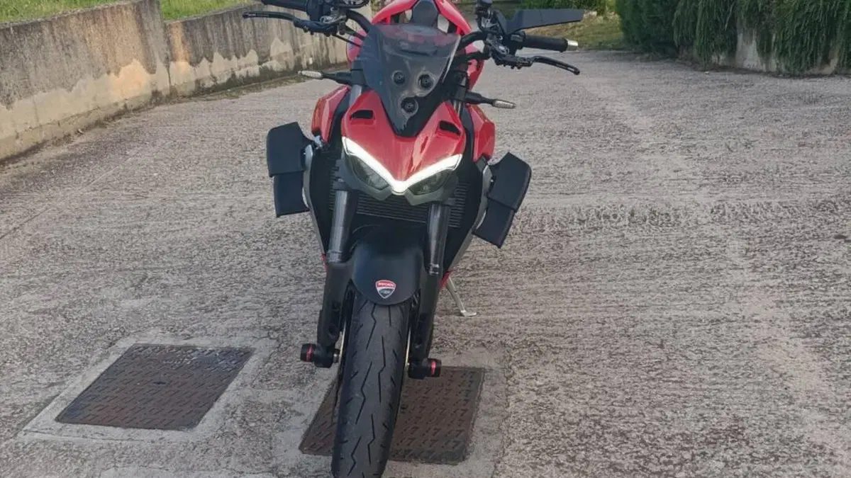 Ducati Streetfighter V2 (2022 - 24)  (6)