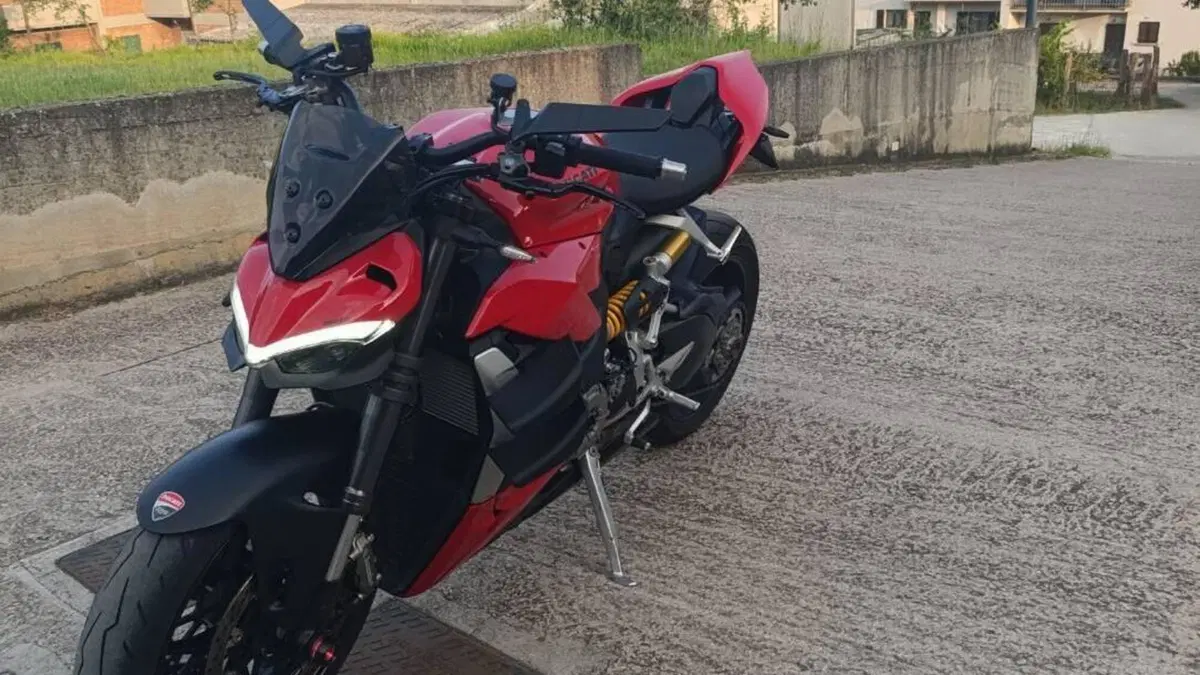 Ducati Streetfighter V2 (2022 - 24)  (7)