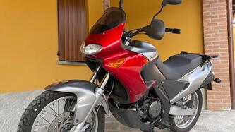 Aprilia Pegaso 650 IE (2003 - 04) usata