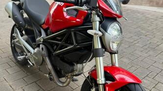 Ducati Monster 696 Plus (2007 - 14) usata