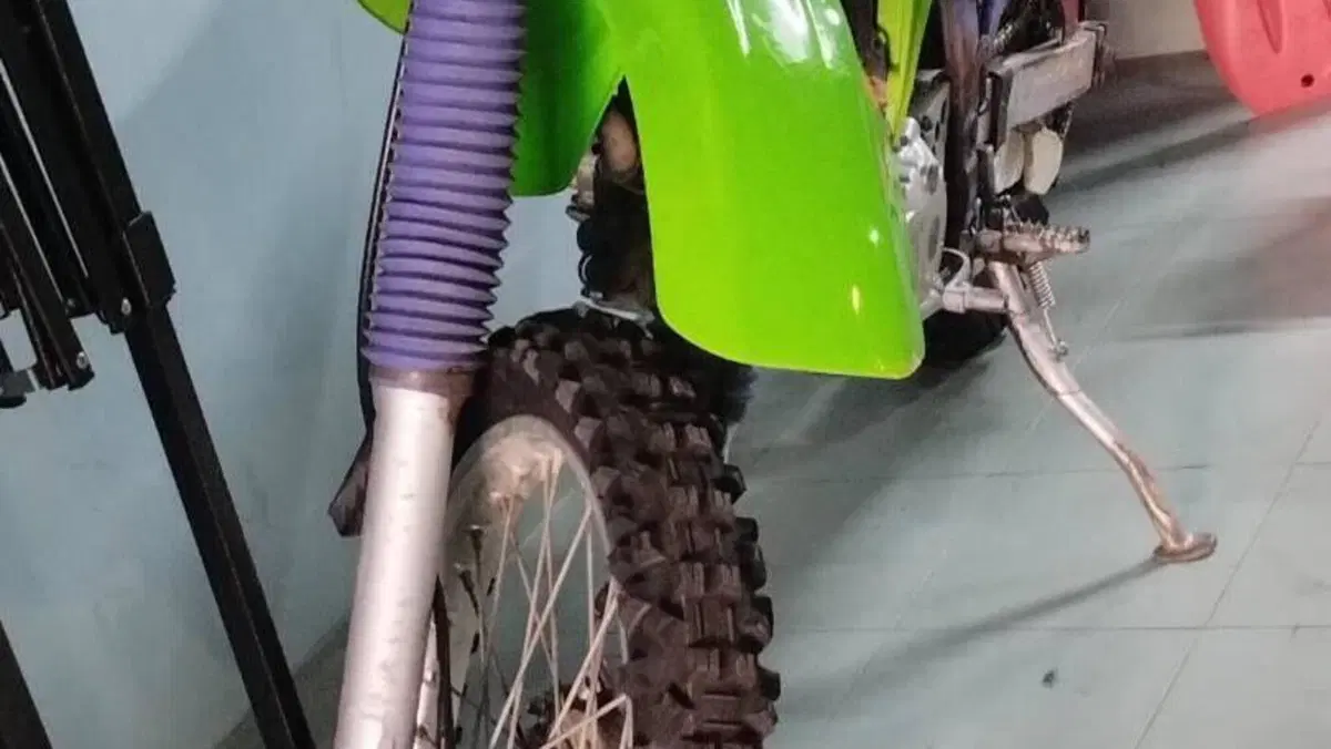 Kawasaki KLX 250 R  (3)