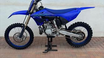 Yamaha YZ 250 (2024) usata