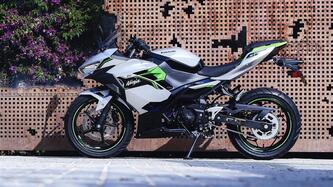 Kawasaki Ninja 7 Hybrid (2024 - 25) usata