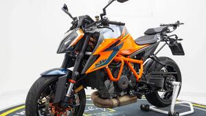 KTM 1290 Super Duke R (2020) 