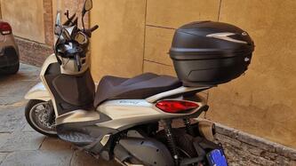 Piaggio Beverly 300 ABS-ASR (2021 - 25) usata