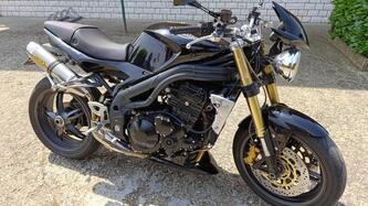 Triumph Speed Triple 1050 (2005 - 11) usata