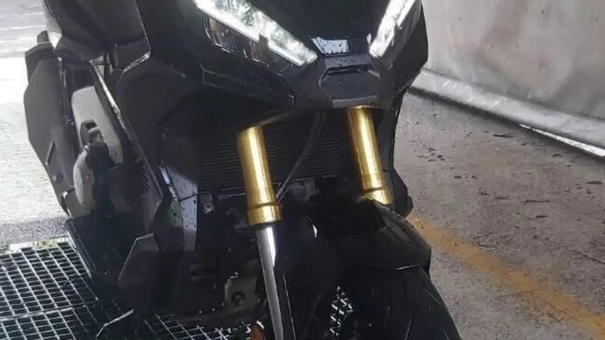 Honda X-ADV 750 DCT Travel (2021 - 24)  (9)