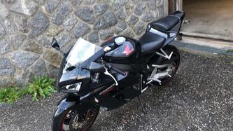 Honda CBR 1000 RR Fireblade (2004 - 05) usata