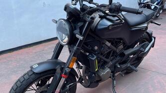 Husqvarna Svartpilen 125 (2021 - 23) usata