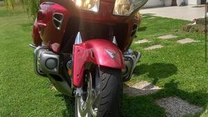 Honda GL 1800 Gold Wing (2000 - 05) 