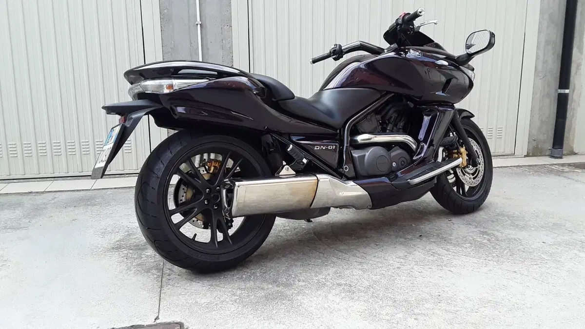 Honda DN-01  (4)