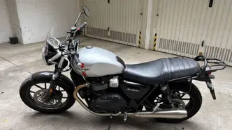 Triumph Street Twin 900 (2016) usata