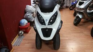 Piaggio MP3 300 (2010 - 11) 