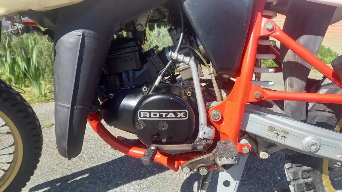 Aprilia   (4)
