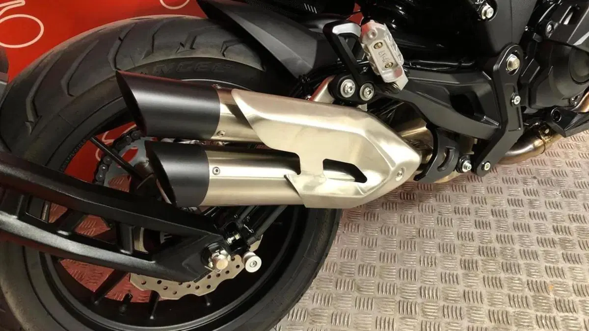 Benelli 502 C (2019 - 20)  (5)