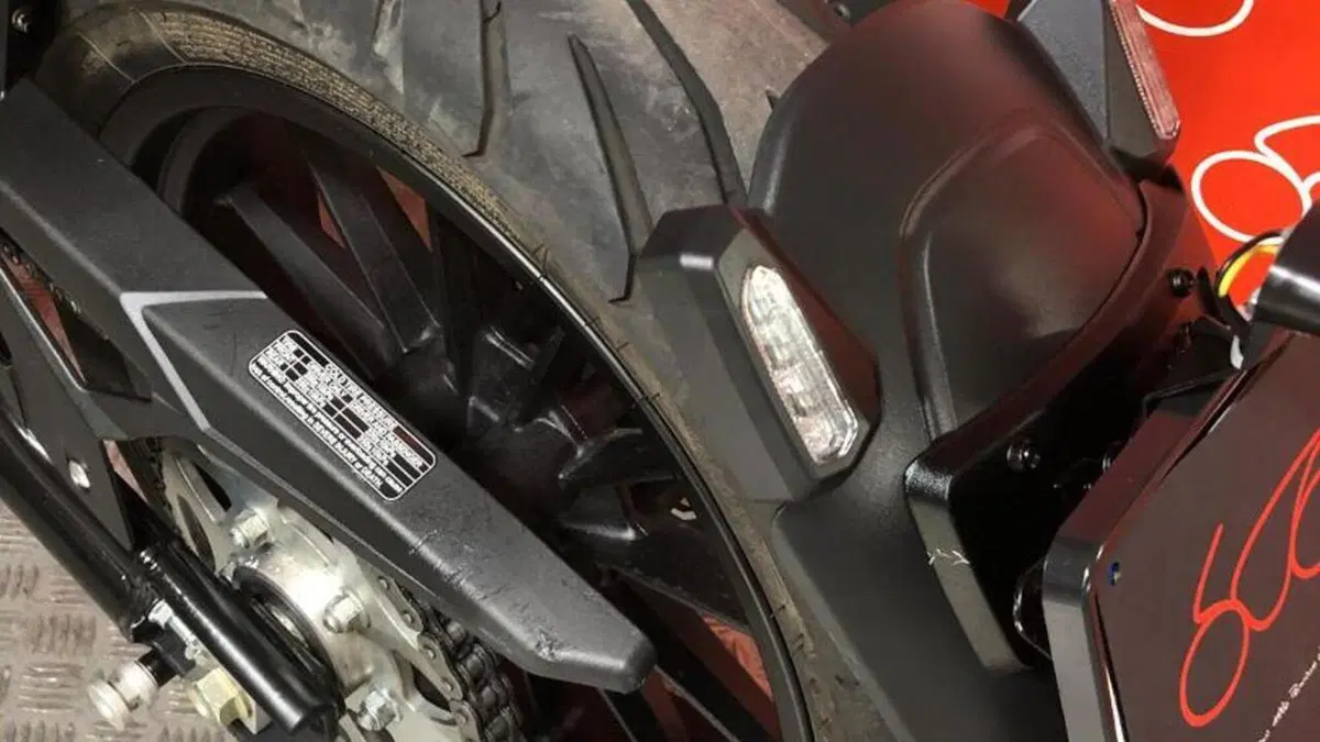 Benelli 502 C (2019 - 20)  (8)
