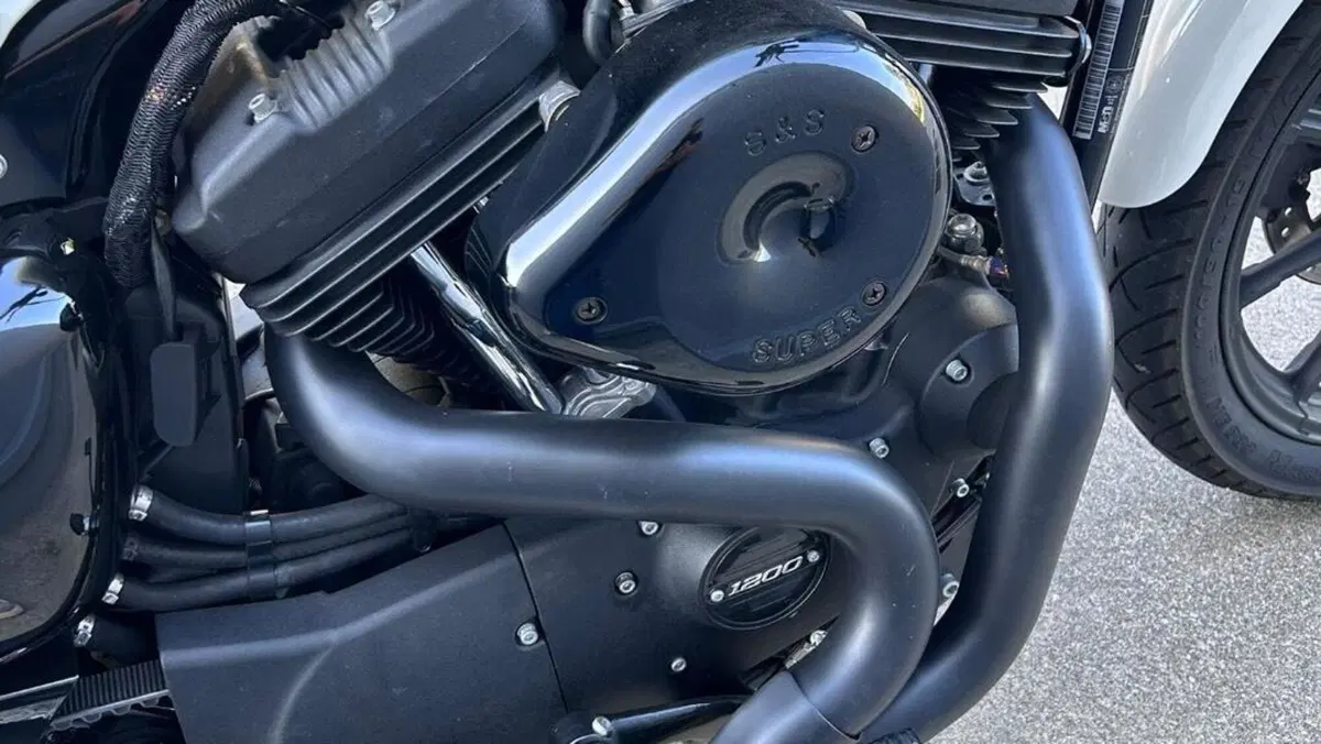 Harley-Davidson 1200 Iron (2018 - 20) - XL1200N  (5)