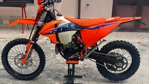 KTM 450 EXC-F (2022) 