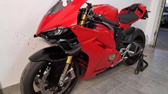 Ducati Panigale V4 S (2025) usata