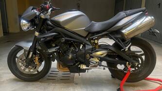 Triumph Street Triple R (2009 - 12)
