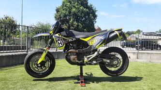 Husqvarna 701 Supermoto (2023 - 25) usata