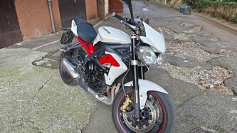 Triumph Street Triple R (2013 - 14)