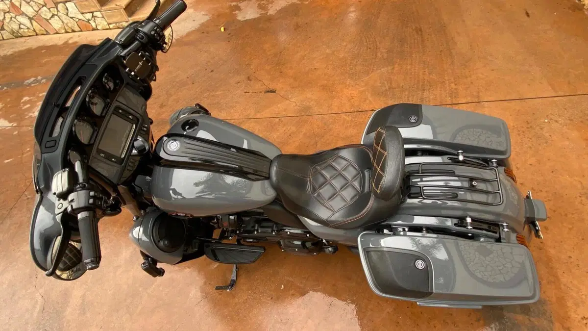 Harley-Davidson 117 Street Glide (2018 - 20) - FLHXSE  (4)