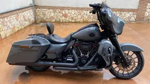 Harley-Davidson 117 Street Glide (2018 - 20) - FLHXSE  (6)