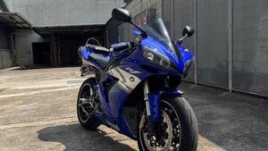 Yamaha YZF R1 (2004 - 05) 