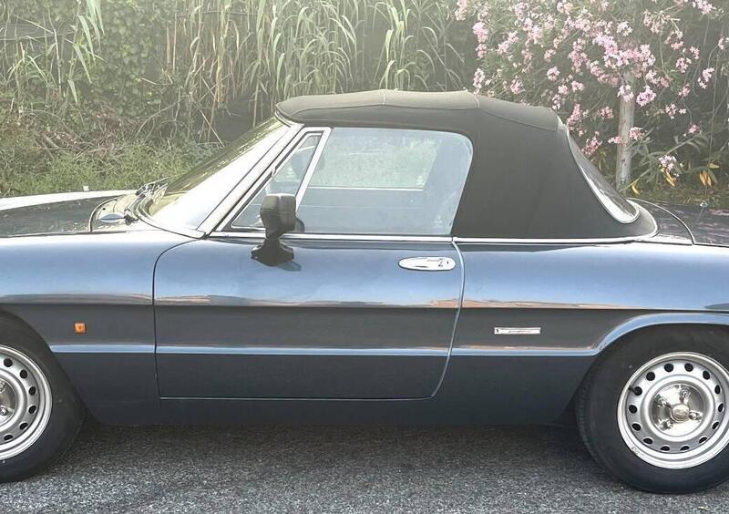 Alfa Romeo SPIDER DUETTO 